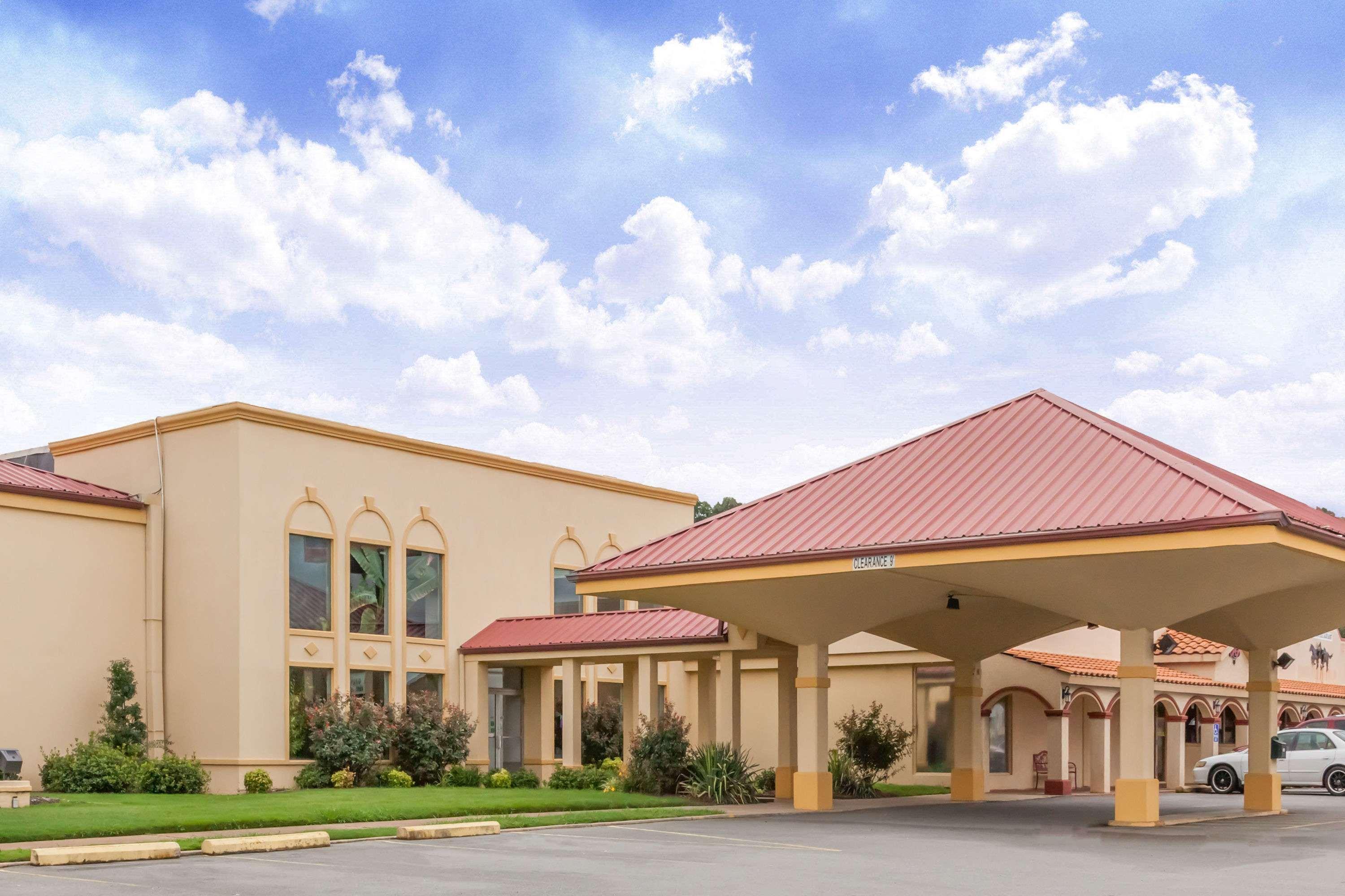 Howard Johnson By Wyndham Conway Esterno foto